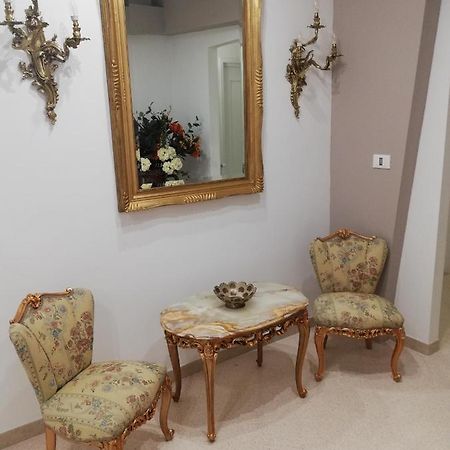 Ostuni Crispi House Hotel Buitenkant foto