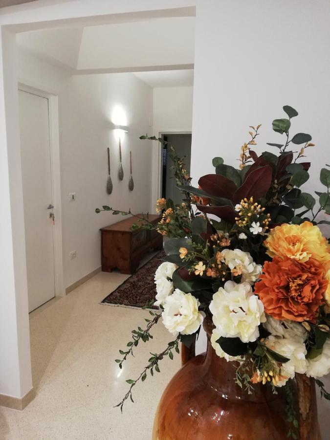 Ostuni Crispi House Hotel Buitenkant foto